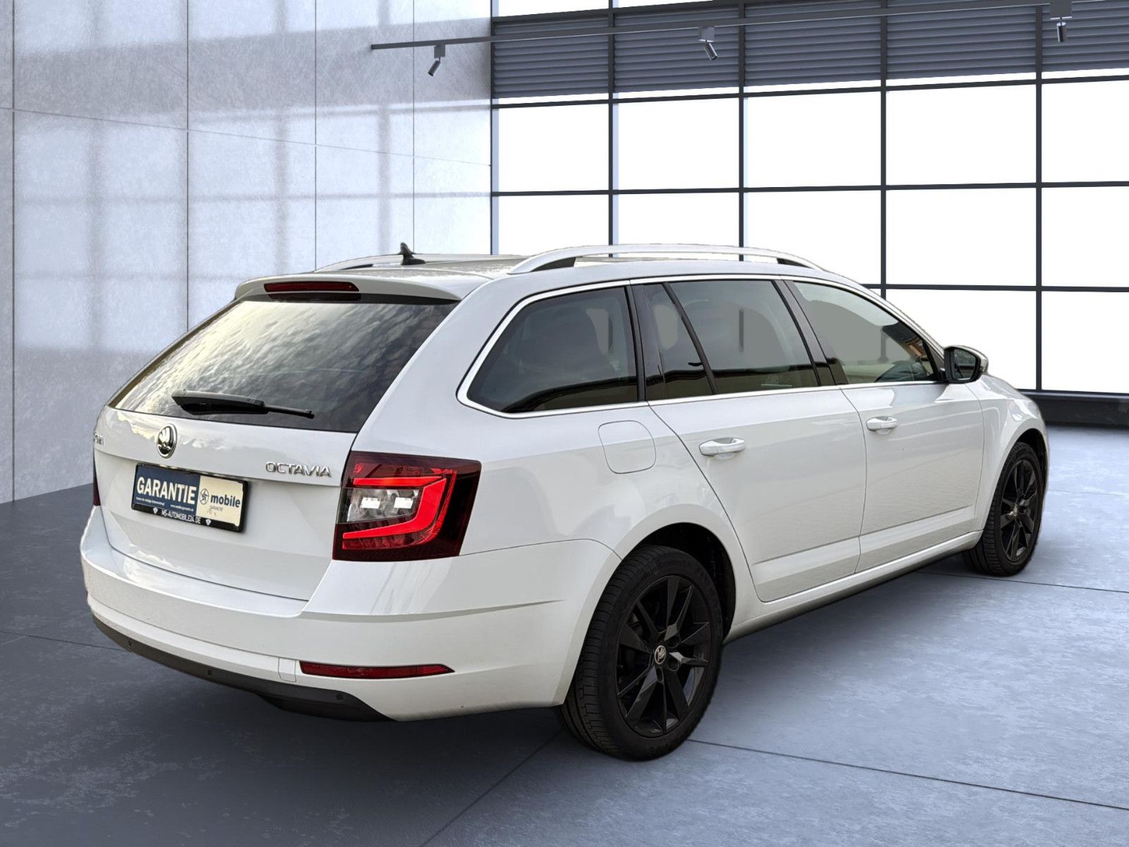 Fahrzeugabbildung SKODA Octavia Combi Style / AHK / unfallfrei / Top !!