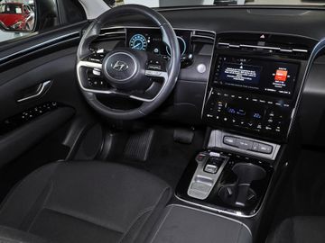 Hyundai TUCSON - 11