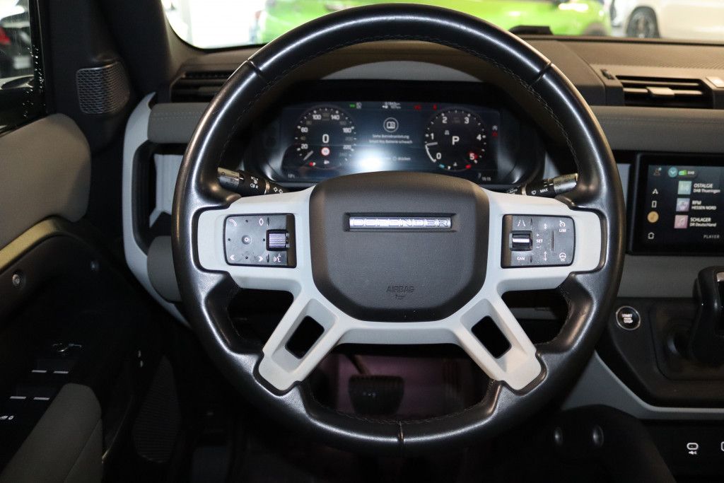 Fahrzeugabbildung Land Rover Defender 110 S Black-Navi-LED-360°-Pano-STDHZ-