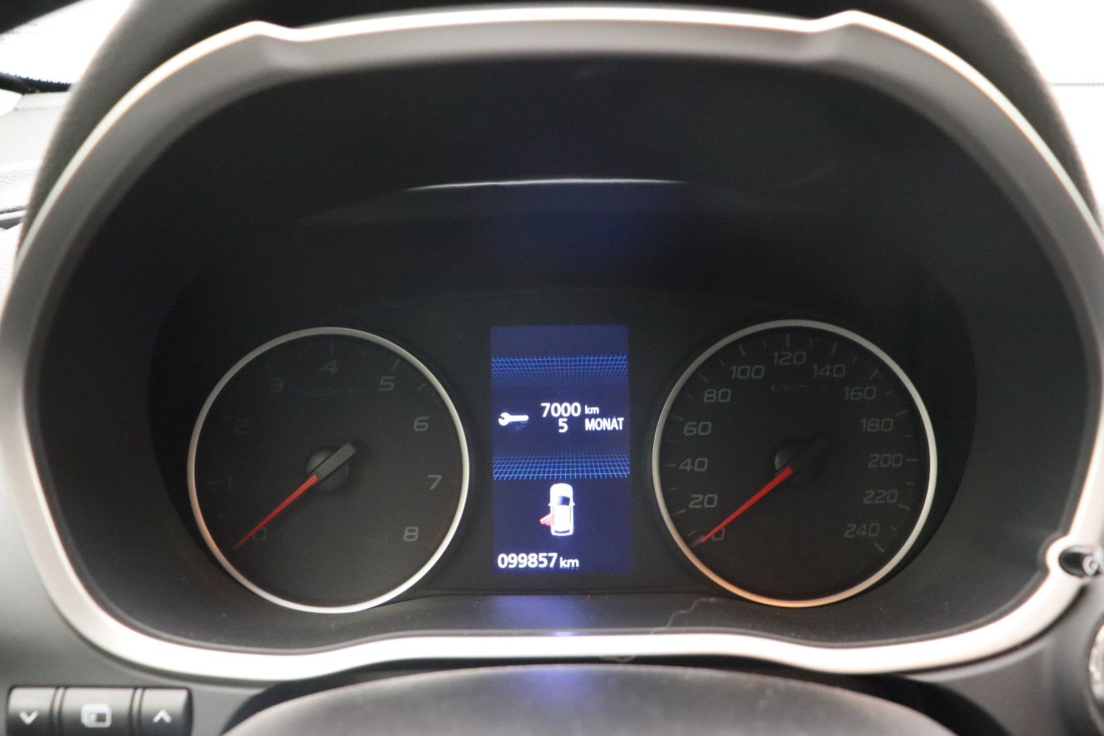 Fahrzeugabbildung Mitsubishi Eclipse Cross 1.5 Intro Edition AHK 360° LED