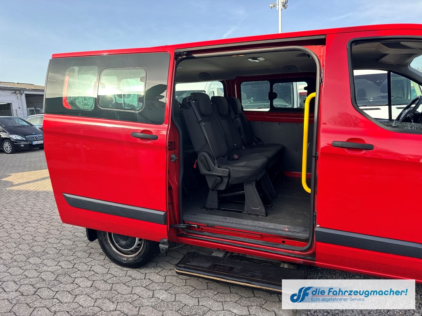 Fahrzeugabbildung Ford Transit Custom Tourneo 300 L1 *2357