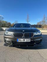 BMW 750d xDrive / M- Paket - BMW 750 in Duisburg