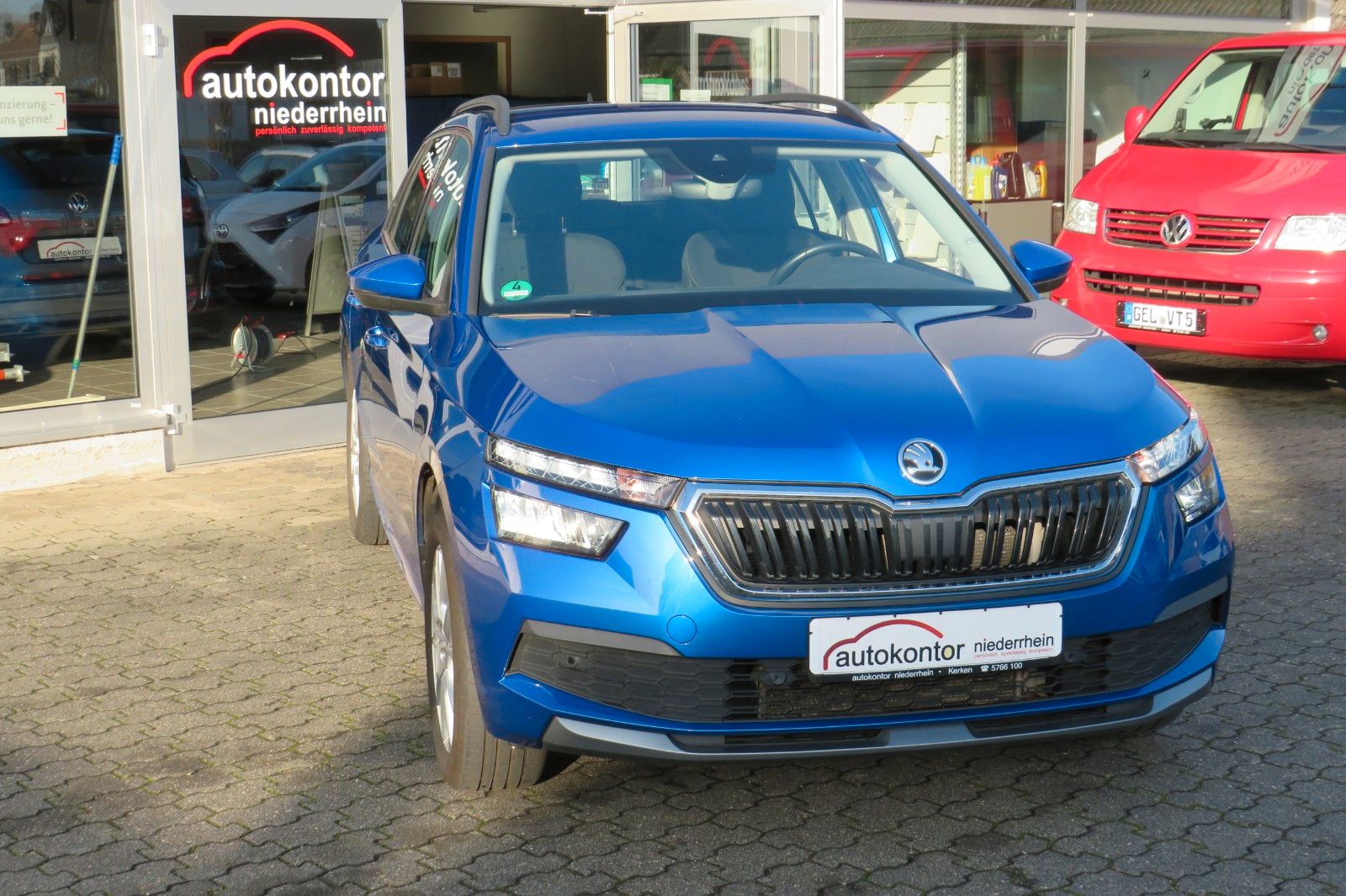 Fahrzeugabbildung SKODA Kamiq Ambition DSG LED AHK GRA PDC SITZH.