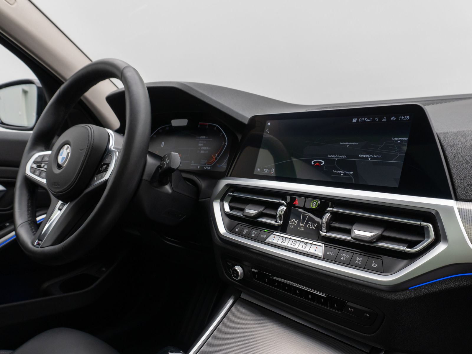 Fahrzeugabbildung BMW 320d  xD Sport Line Panorama Kamera HiFi Komfort