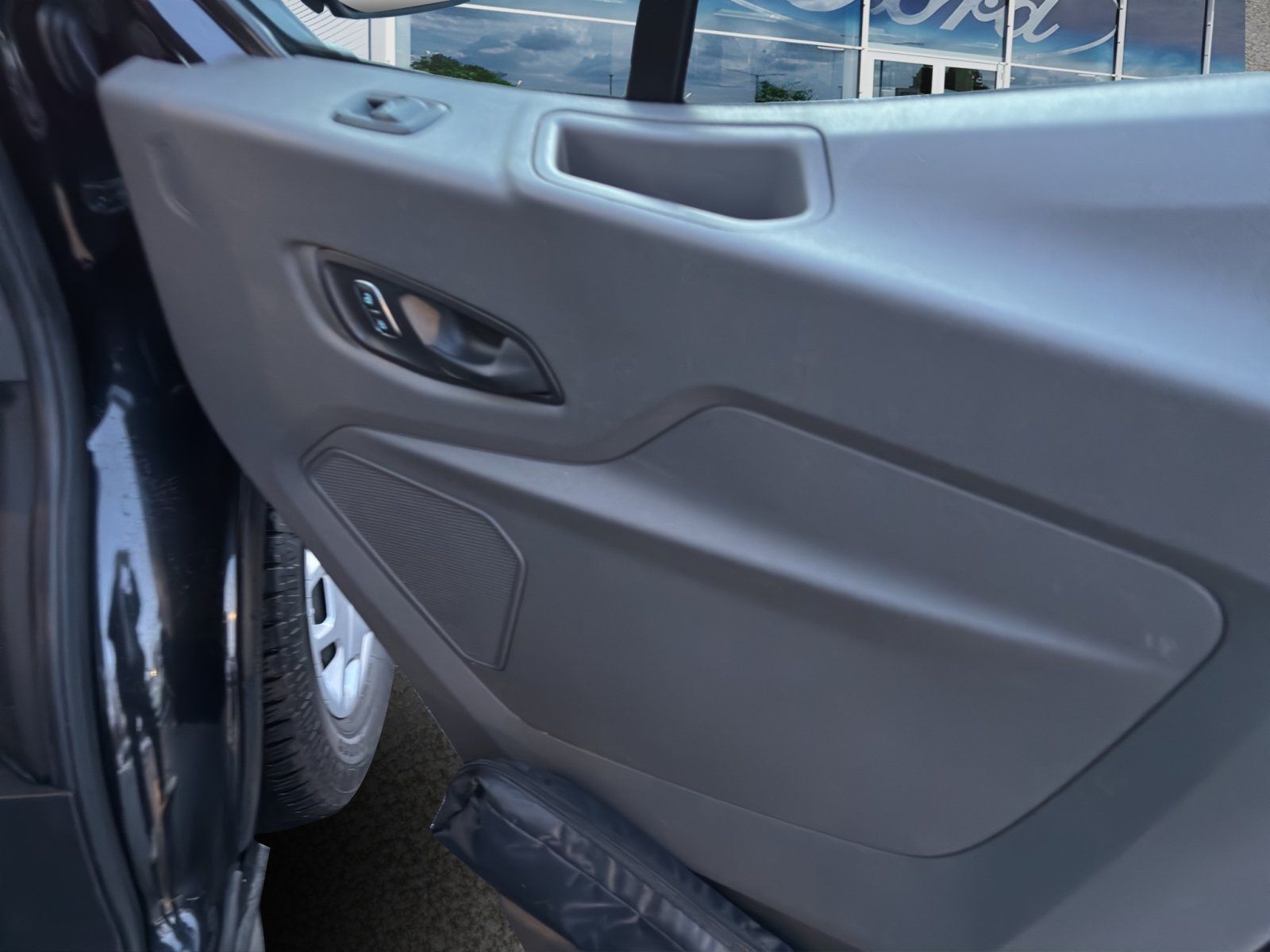 Fahrzeugabbildung Ford Transit 350 L2 Trend