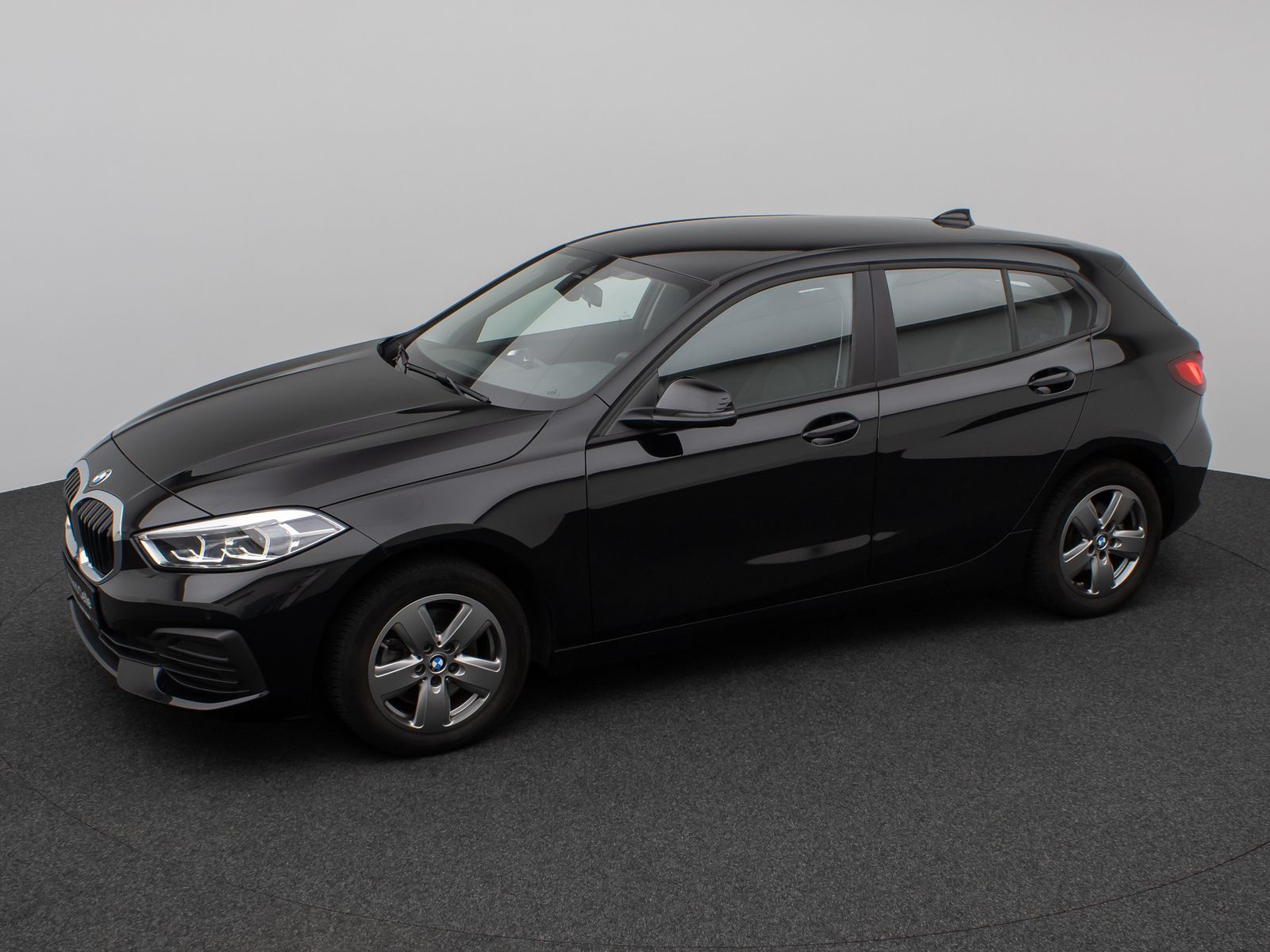 Fahrzeugabbildung BMW 118i DAB CockPitPro Geschwindigkeitsreg PDC LED