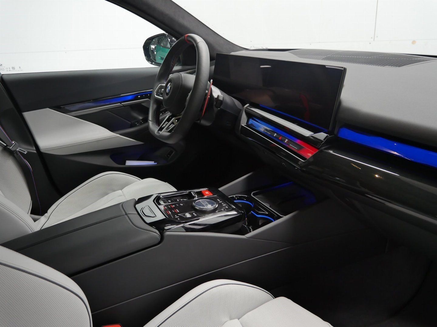 Fahrzeugeinzelansicht 9 Fahrzeugabbildung BMW M5 Limousine |Sitzbelüftung |Glasdach |Bowers&Wi