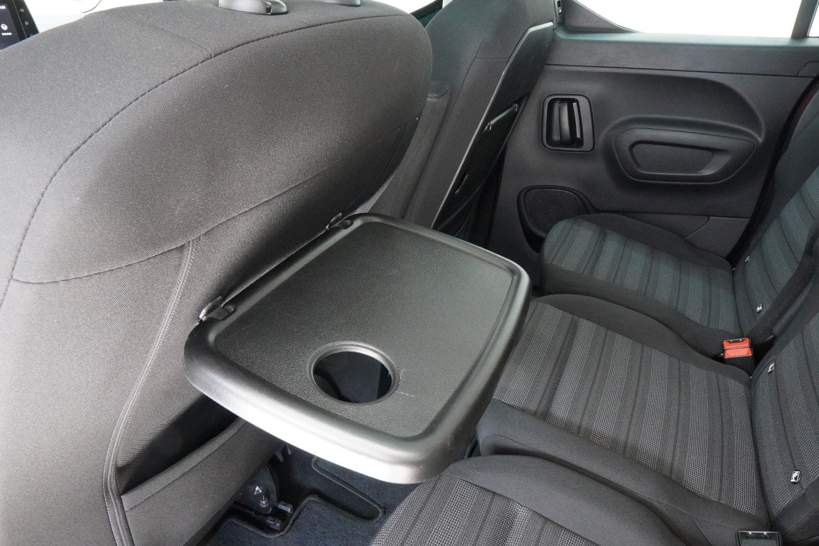 Fahrzeugabbildung Opel Combo Life E Edition *1.Hand*Navi*Pano*Carplay*