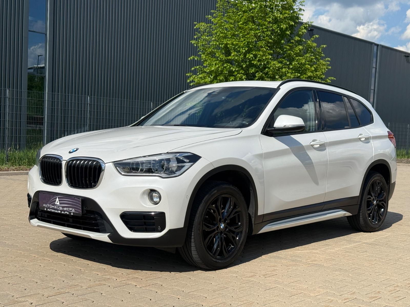 BMW X1 xDrive 20 d Sport Line/Pano/AHK/8-Fach/Memory