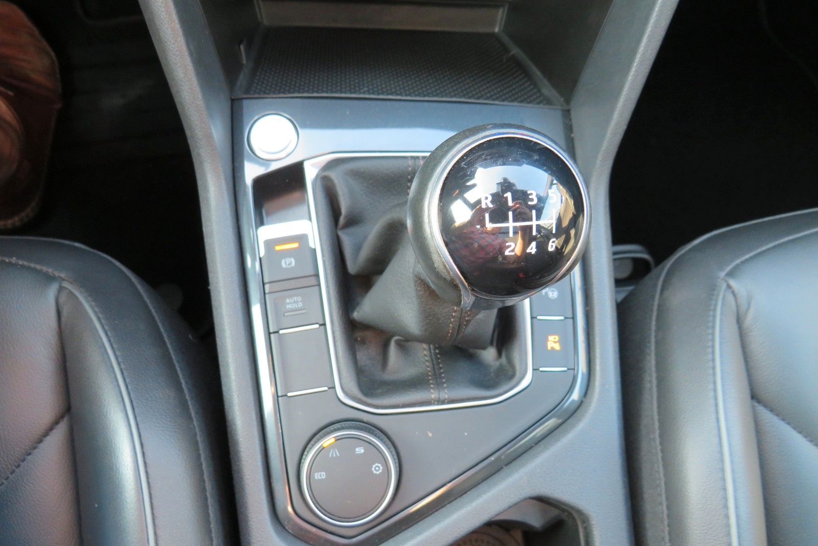 Fahrzeugabbildung SEAT Tarraco Xcellence PANO 7S ACC NAVI LEDER  LED