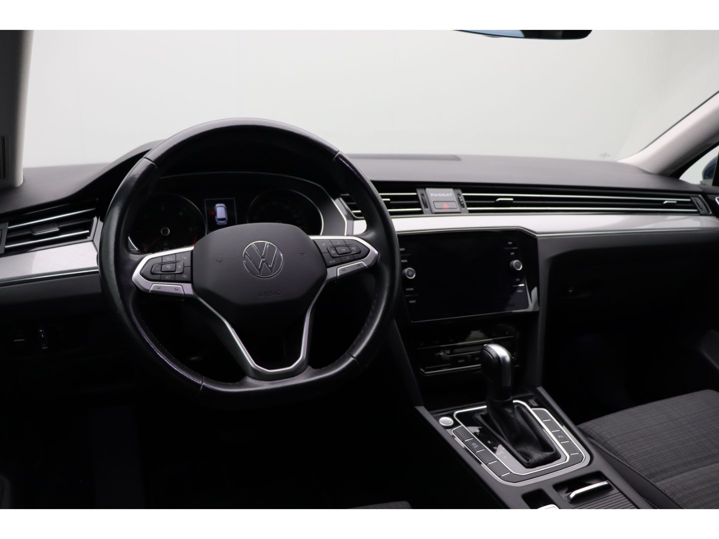 Fahrzeugabbildung Volkswagen Passat Variant 2.0 Business 3-Zonen-Klima Kamera