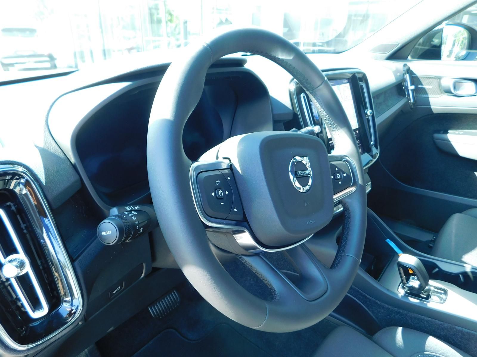 Fahrzeugabbildung Volvo EX40 Single Motor Ext. Range Plus Black Edition