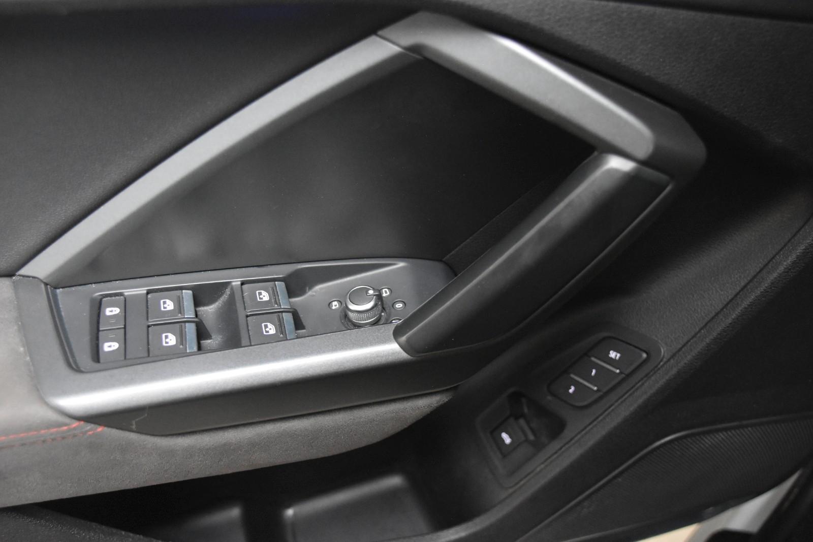 Audi RSQ3 Sportback Matrix-LED 360°Kamera Pano AHK