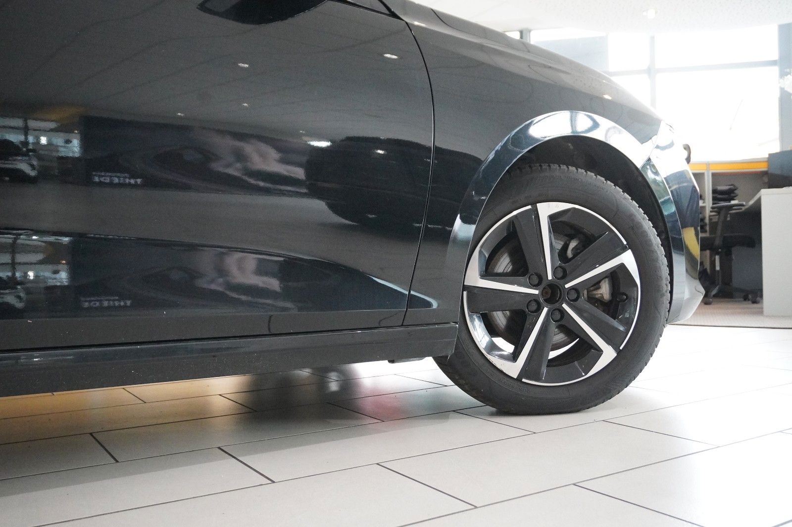 Fahrzeugabbildung Opel Astra L ST 1.2 HYBRID GS NAVI/LED/SPORT/PANO/HUD