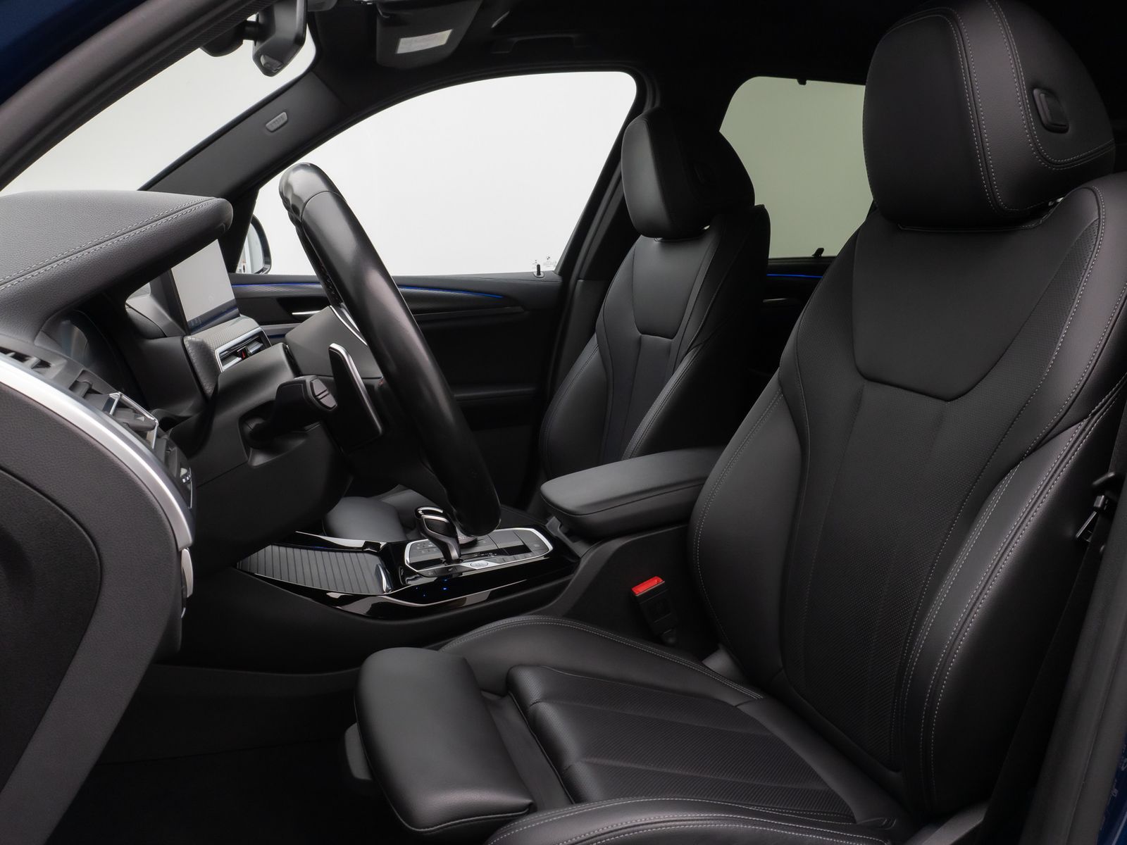 Fahrzeugabbildung BMW X3 M40d Kamera Laser HUD DAB H/K AHK Komfort 20"