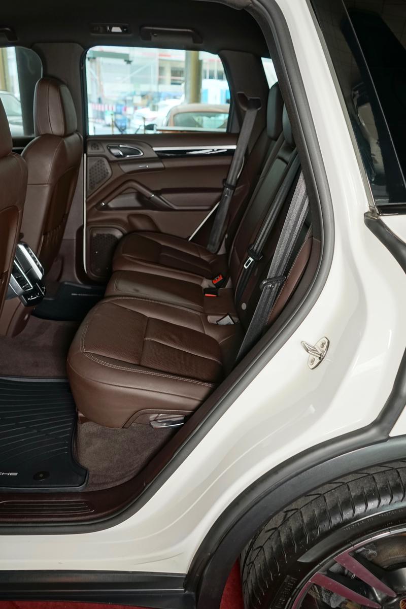Porsche Cayenne Diesel ACC AHK PDLS Standheizung 14-Wege