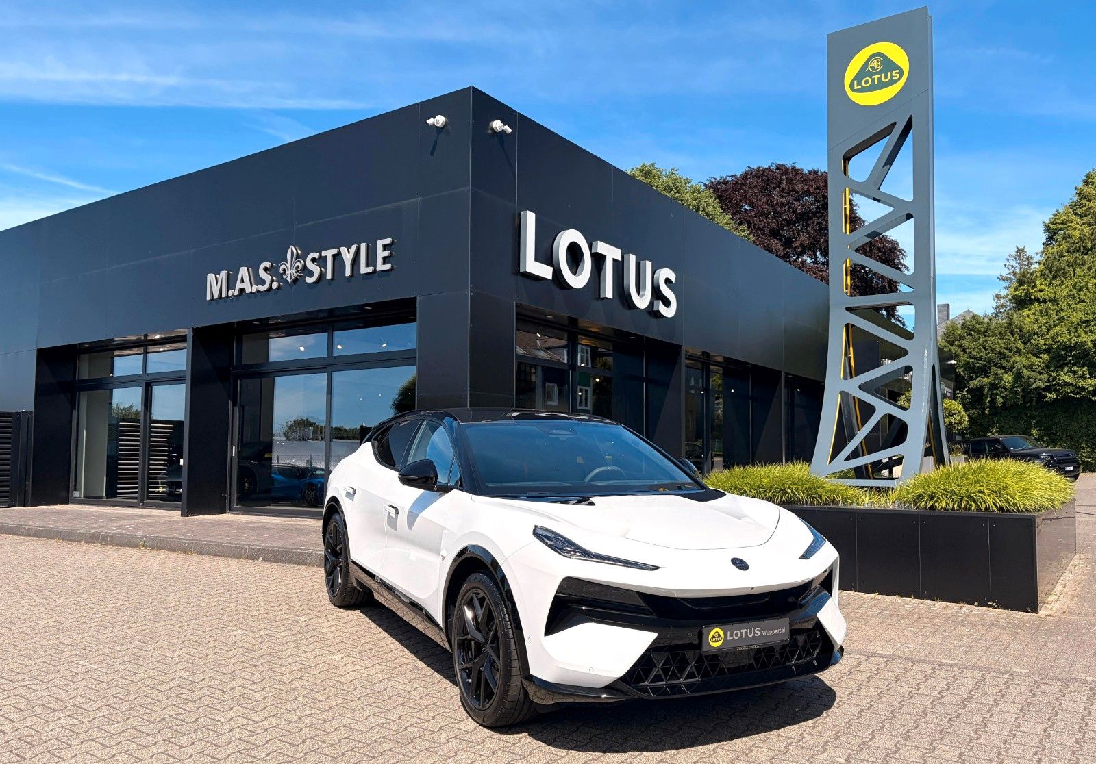 Fahrzeugabbildung Lotus Eletre 600 GT SE Vollleder schwarz