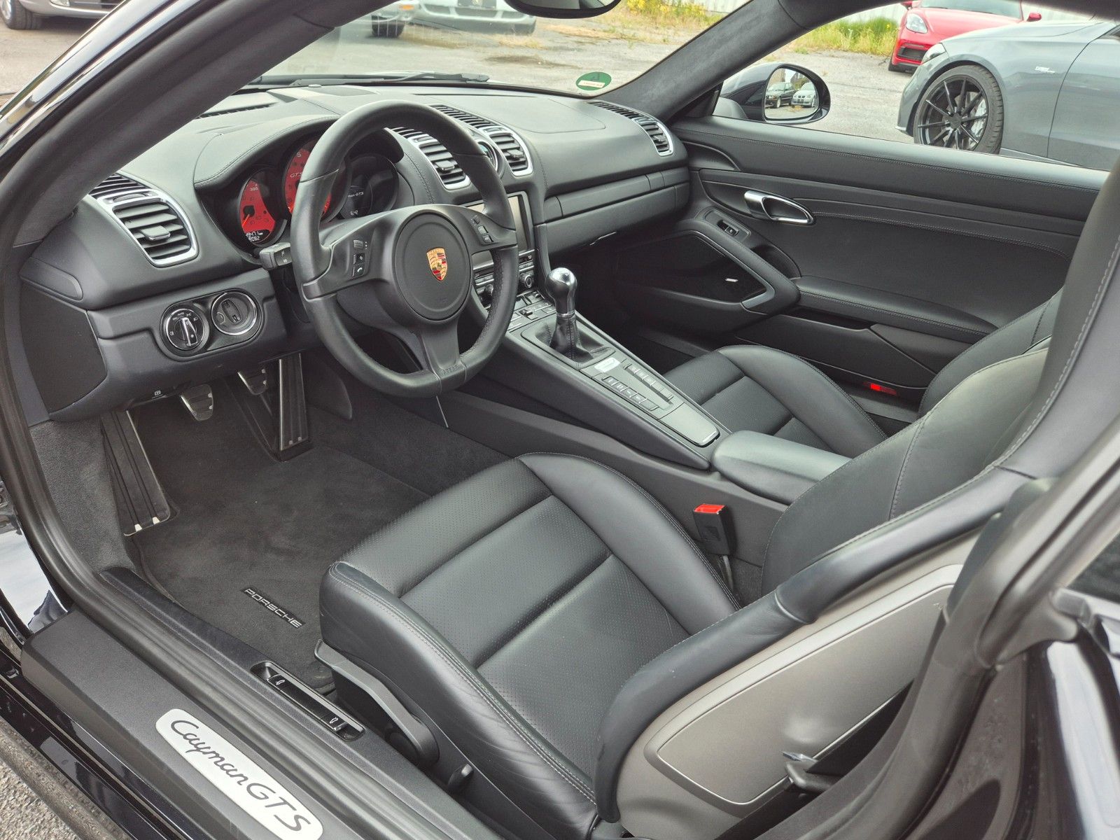 Fahrzeugabbildung Porsche Cayman GTS "All Black"/Approved/Schalter/1A Zust