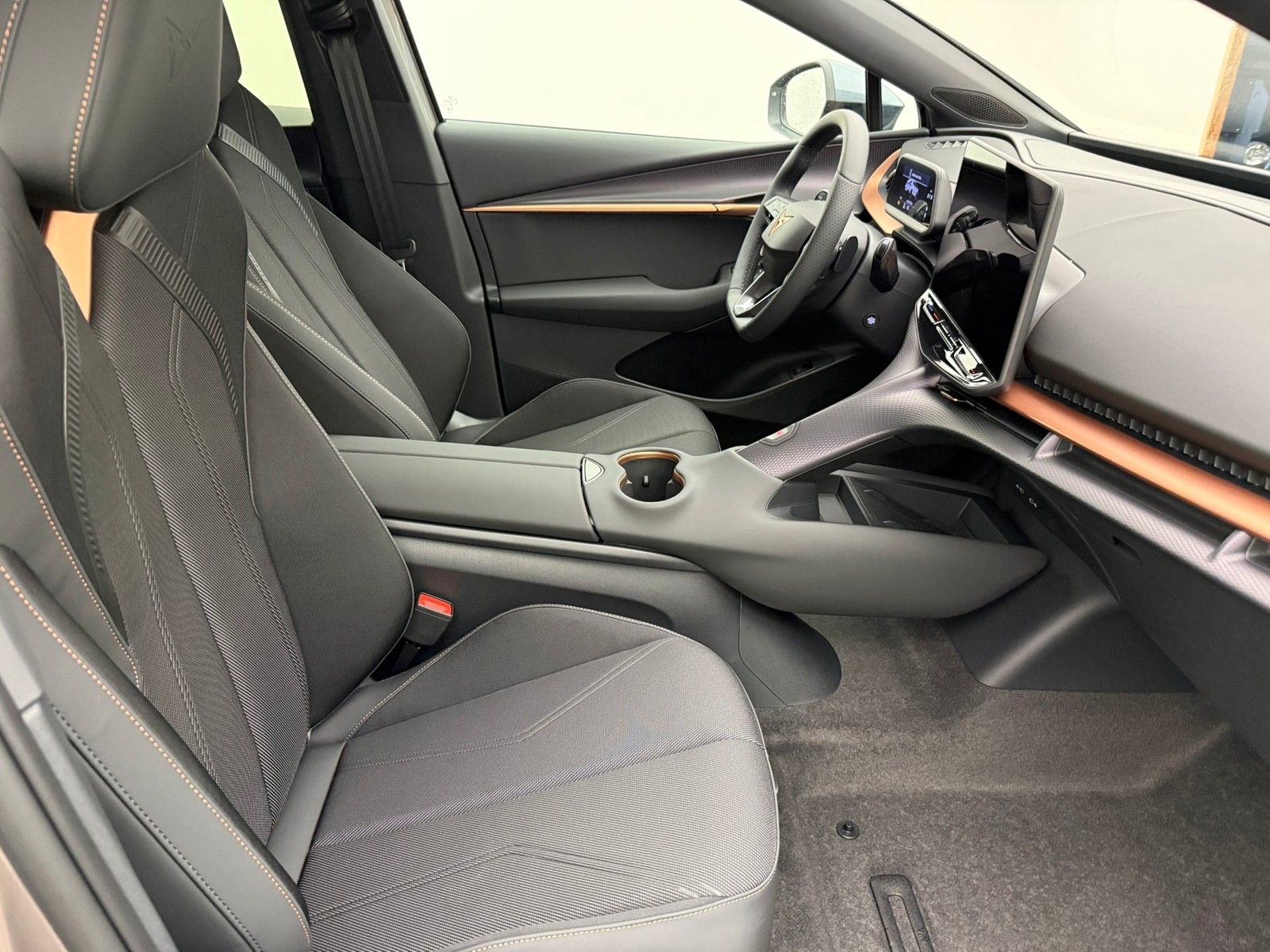 Cupra Tavascan Endurance 286PS 77kWh DriveWärmep imagem 3