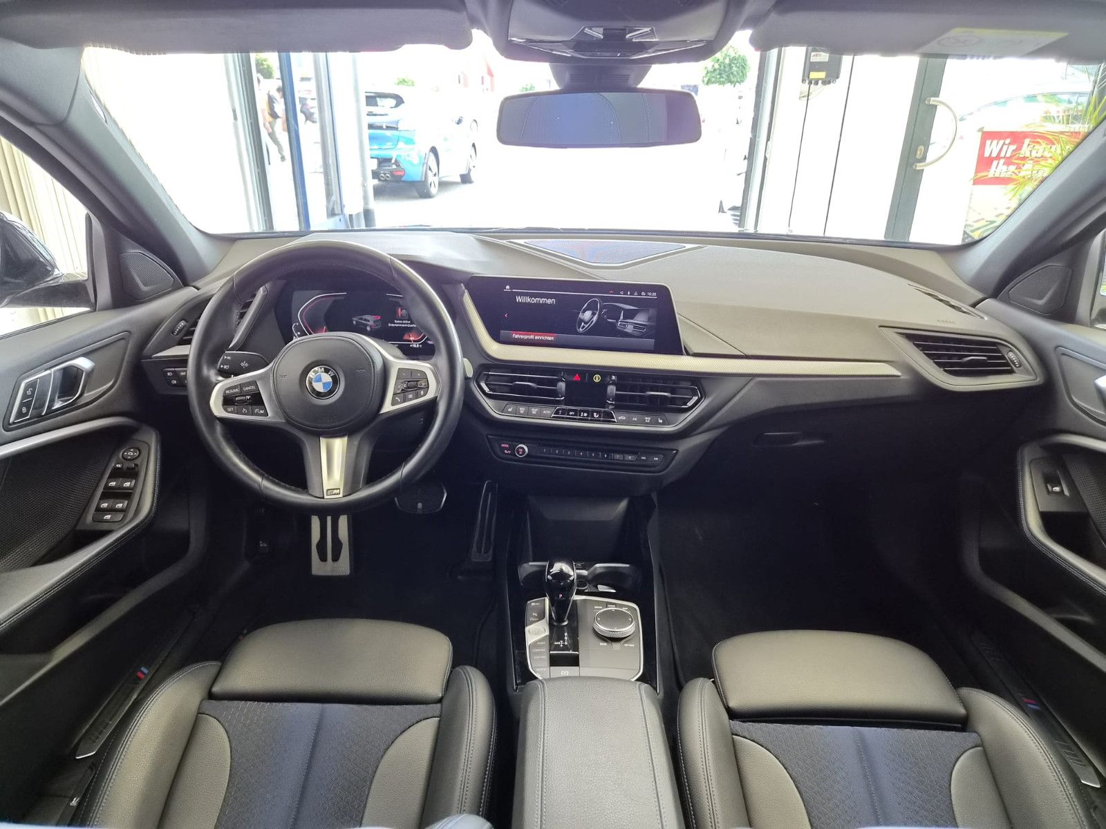 Fahrzeugabbildung BMW 120d M Sport / NAVI / KAMERA / T-LEDER