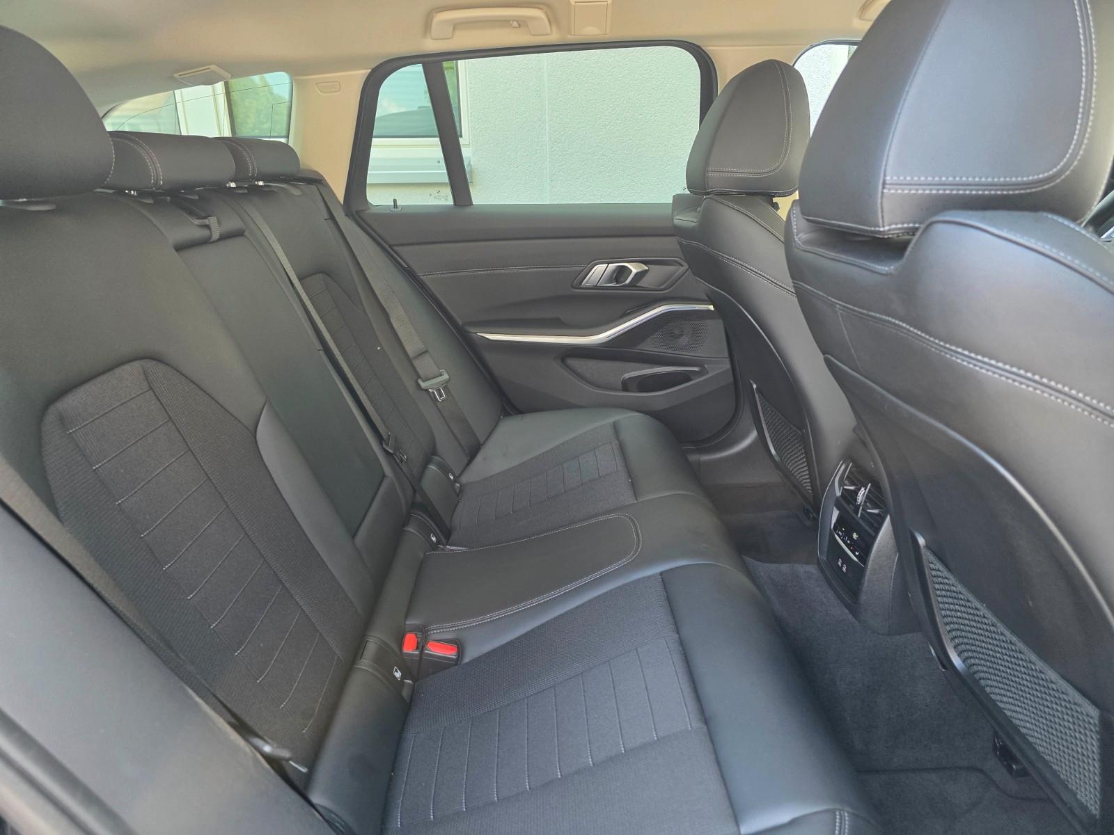 BMW 320 3 Touring 320 i Advantage