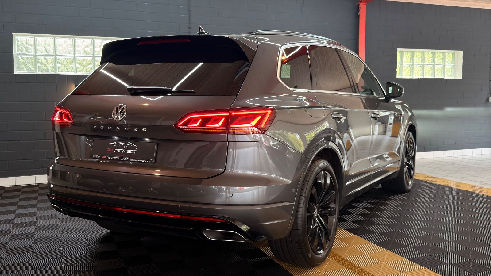 Volkswagen Touareg V8 R-Line 4Motion StHz AHK LUFT PANO foto 5