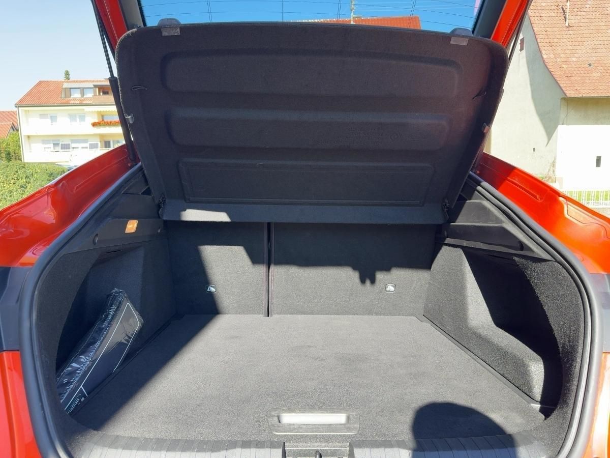 Fahrzeugabbildung Renault Arkana R.S. LINE TCe 140 EDC ACC