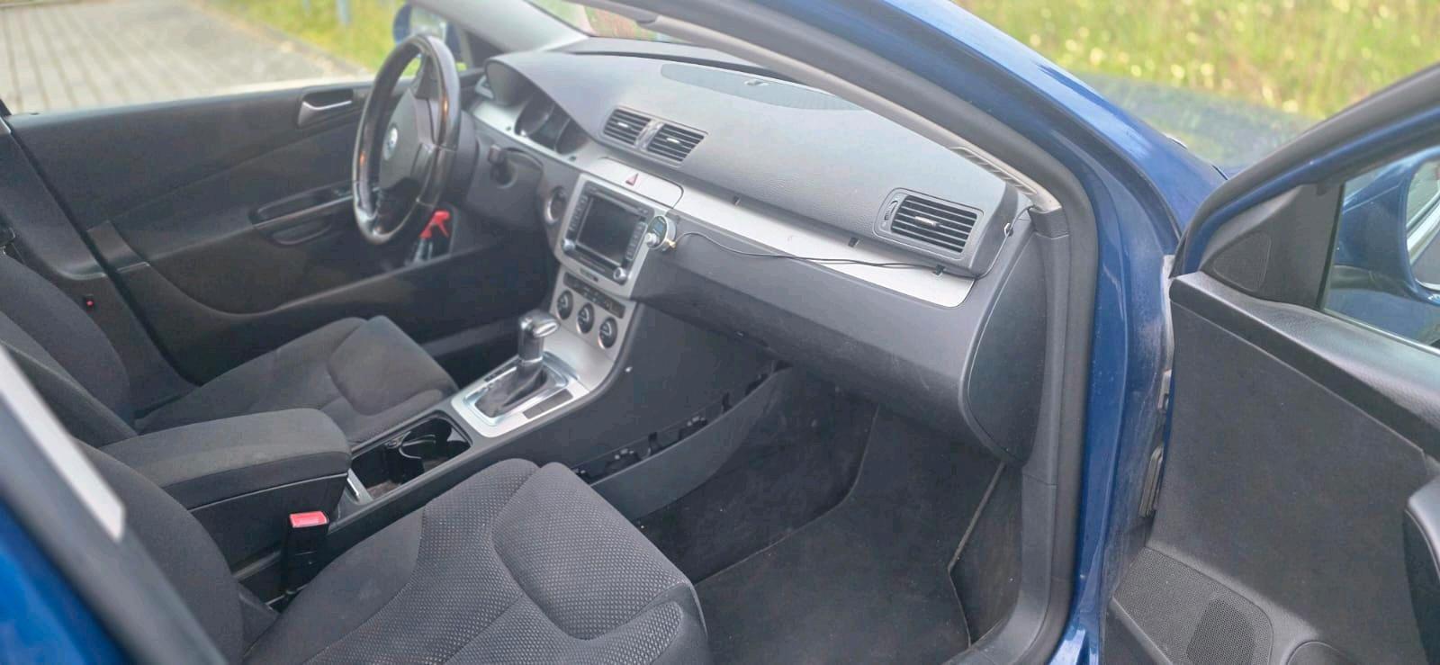 Volkswagen Passat 2009 — photo 12