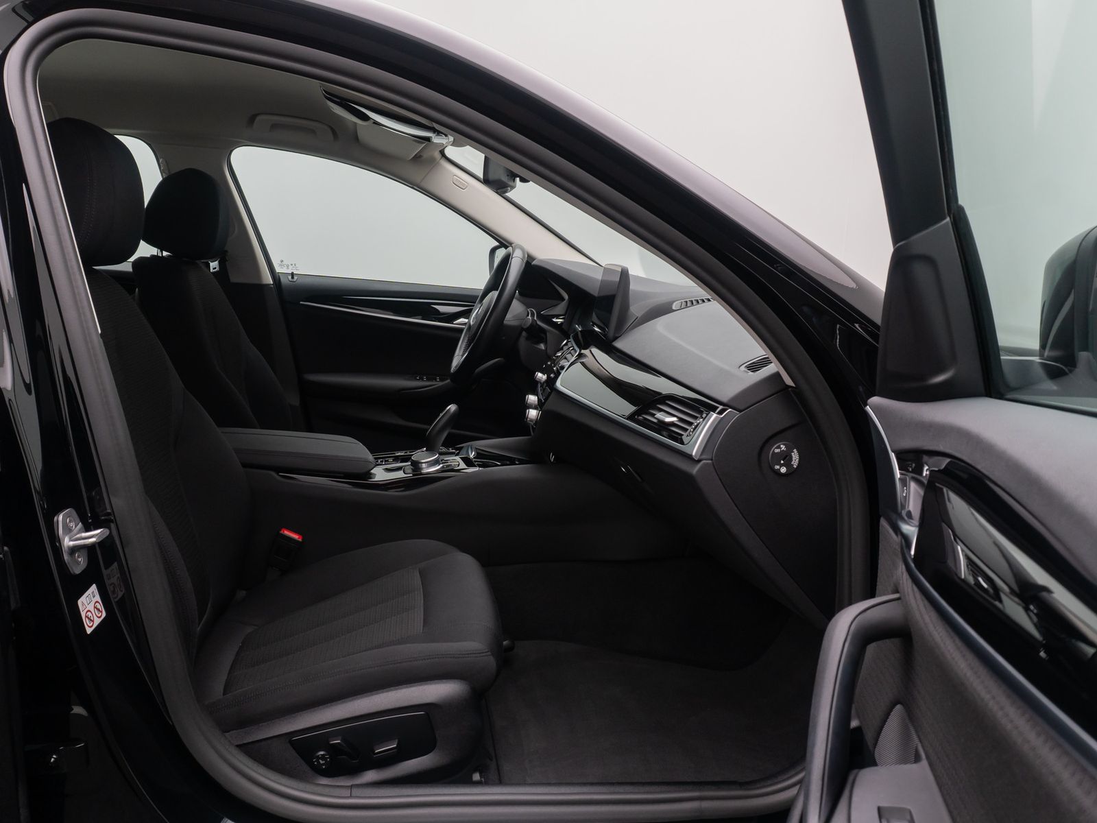 Fahrzeugabbildung BMW 530e Alarm Stop&Go Kamera DAB MSport Parkassist