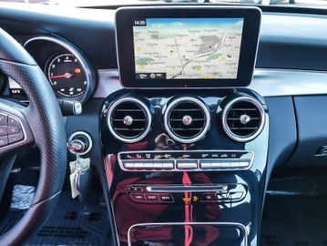 Fahrzeugabbildung Mercedes-Benz C 180 T 7G-TRONIC Avantgarde LED COMAND PARKASSI