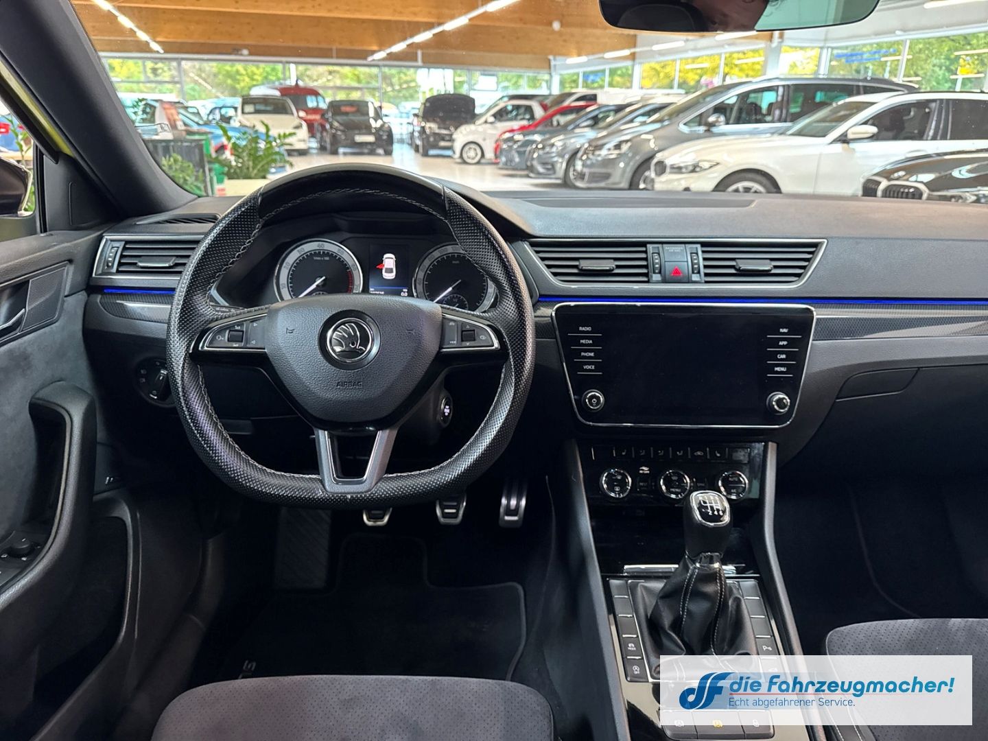 Fahrzeugabbildung SKODA Superb SportLine AD Leder Memory Sitze Soundsyst