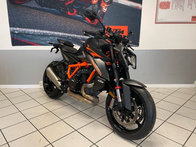 KTM 1390 Super Duke R 2024 " KÖSTLER KTM TechPack"