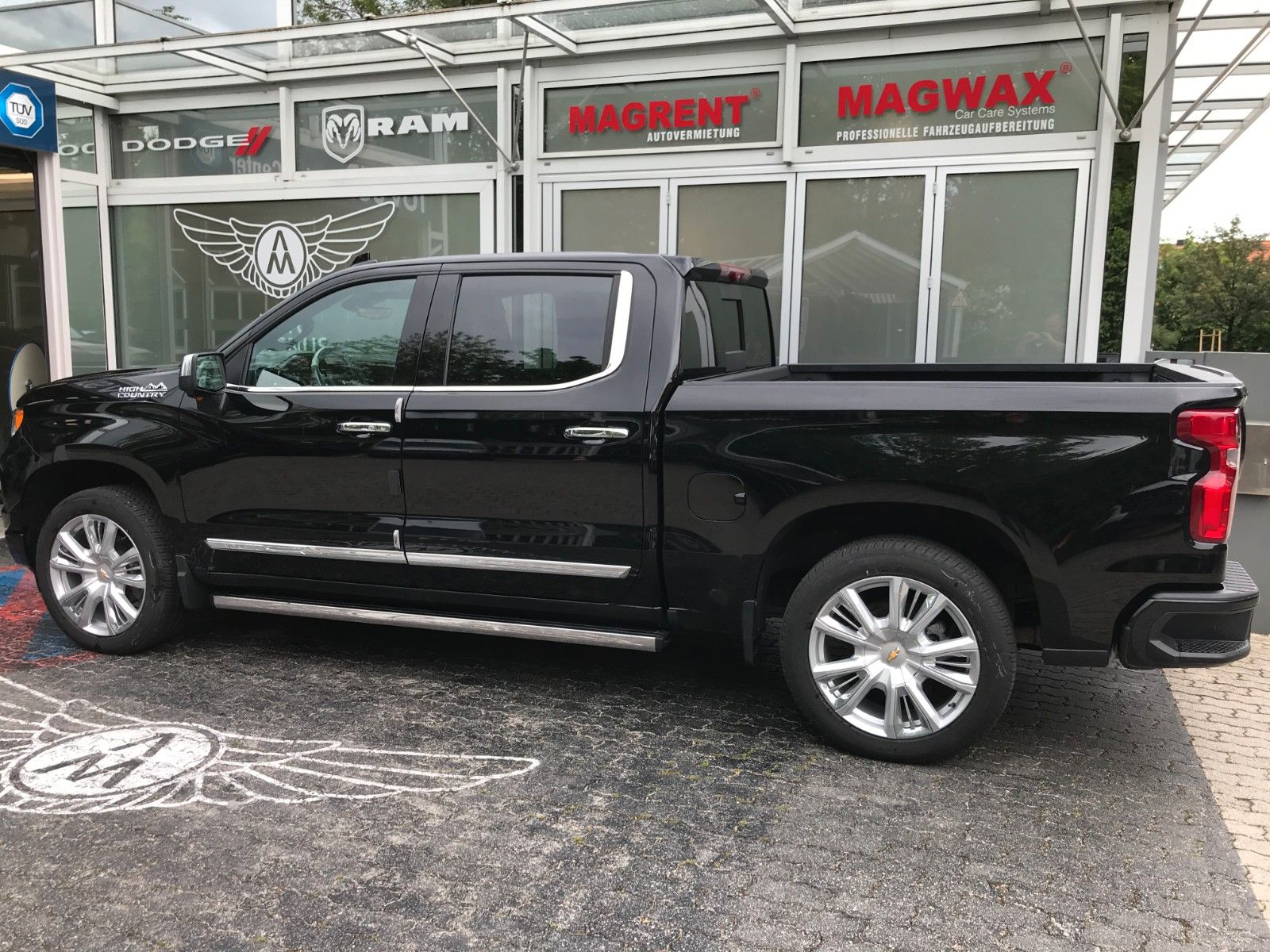 Fahrzeugabbildung Chevrolet Silverado 6.2 V8 High Country