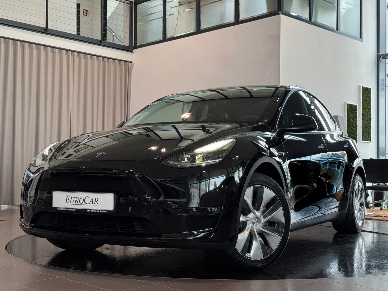 Tesla Model Y AWD Long Range Dual Motor Panorama AHK