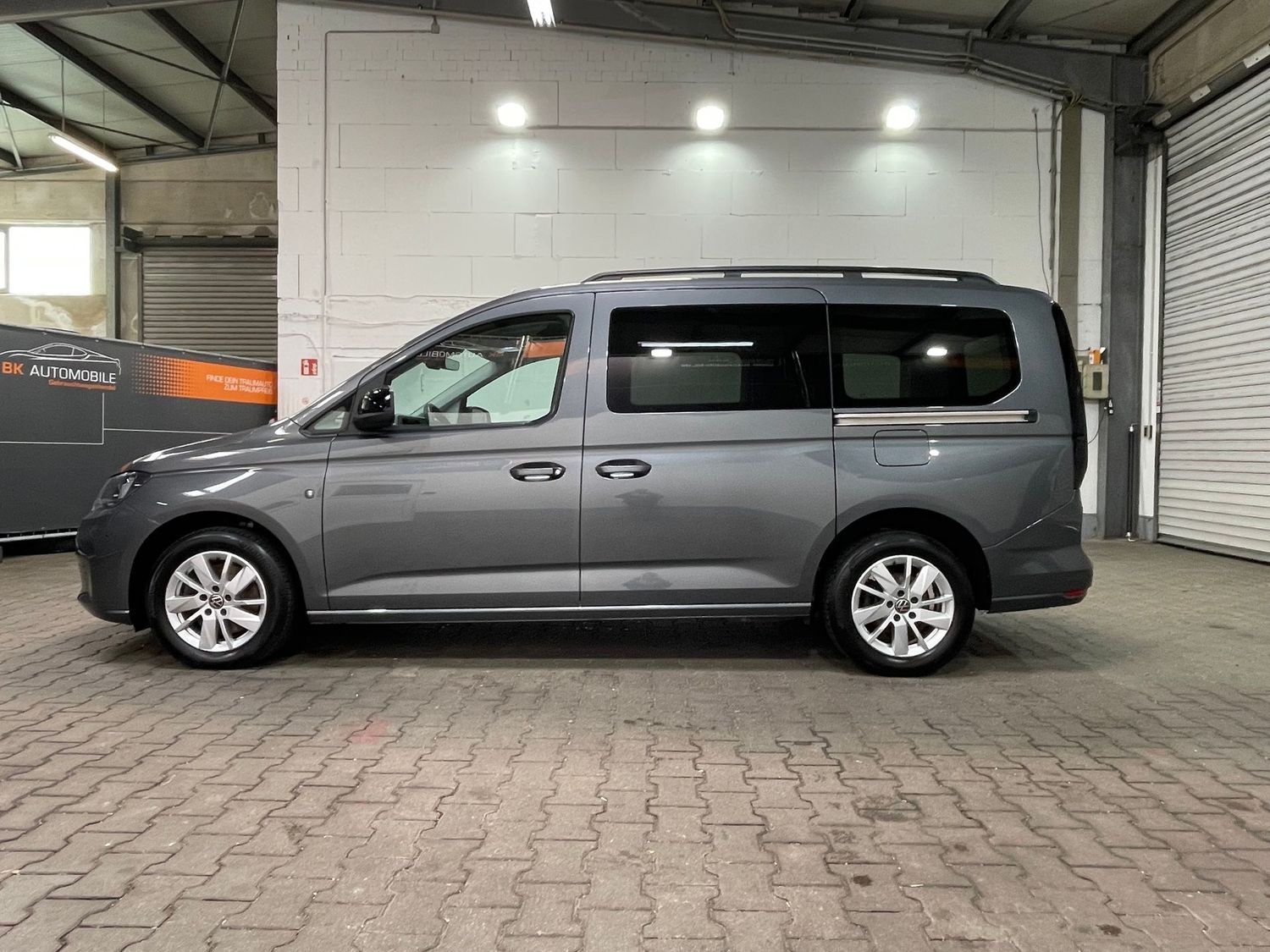 Fahrzeugabbildung Volkswagen Caddy Maxi Live#AHK#Spur#Tempo#PDC#Navi
