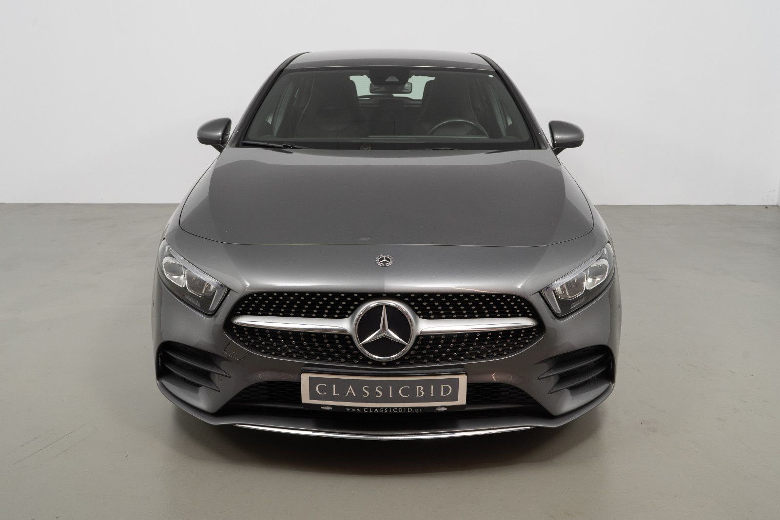 Mercedes-Benz A 180 AMG Line imagem 3