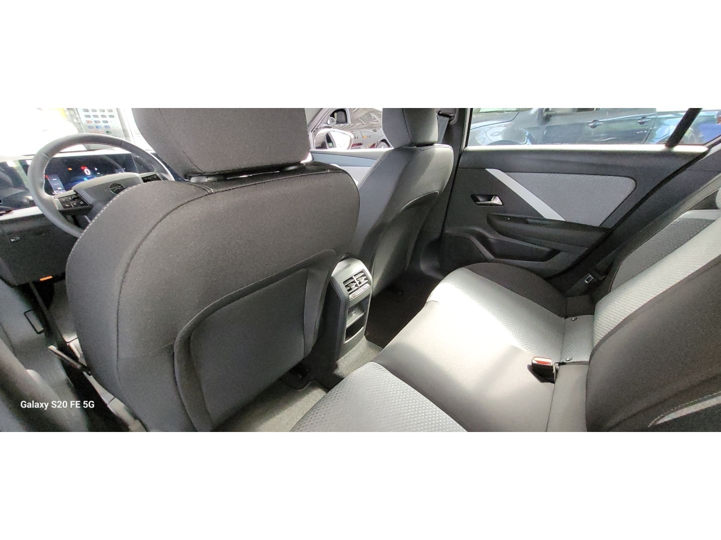 Fahrzeugabbildung Opel Astra L Sports Tourer SHZ+LHZ+Kamera+Allwetter
