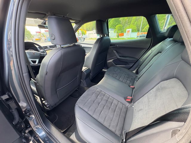 Arona 1.0 TGI Xcellence*NAVI+LED+PDC+ALCANTARA*