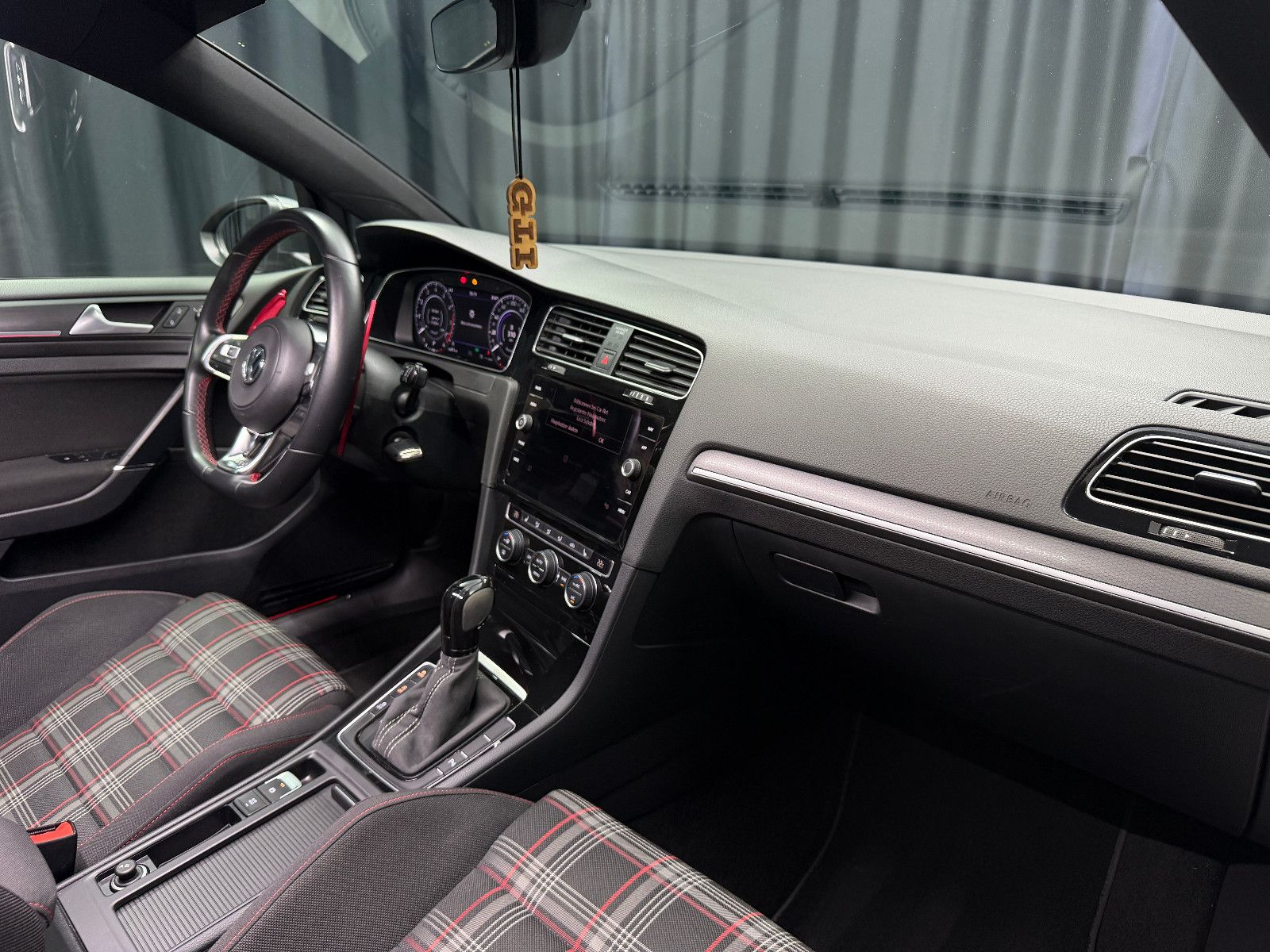 Fahrzeugabbildung Volkswagen Golf VII GTI Performance |APR|DSG|LED|MAXTON