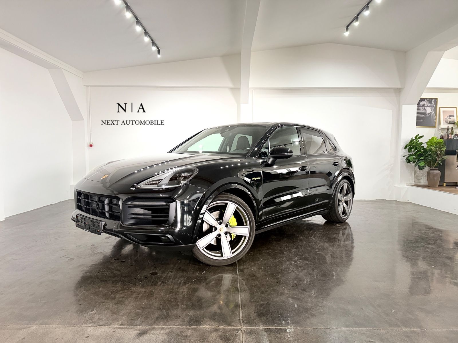 Porsche Cayenne - 1