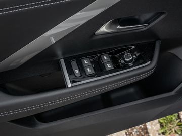 Opel Astra L Sports Tourer Basis Spurhalteassistent