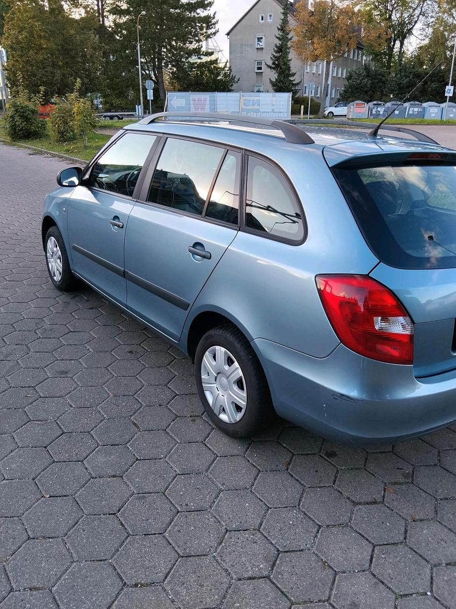 Skoda Fabia 2009 — photo 10