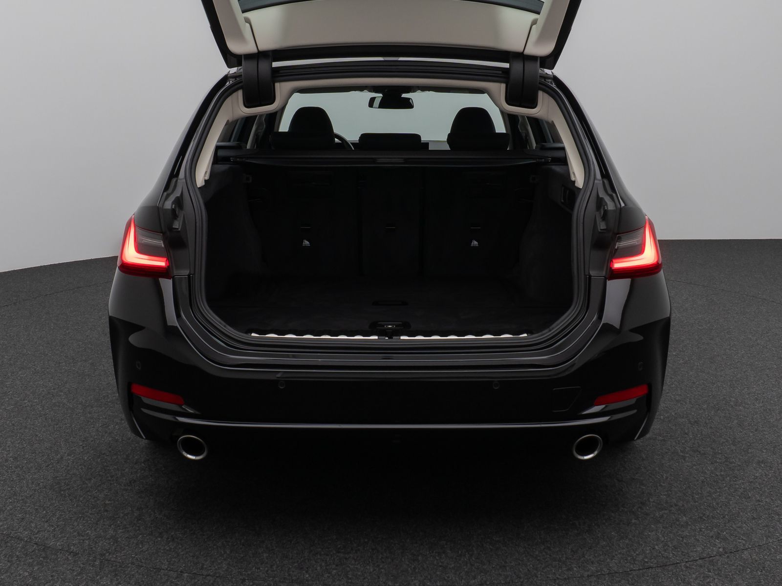 Fahrzeugabbildung BMW 318i DAB CockPit+ PDC Geschwindigkeitsreg LED