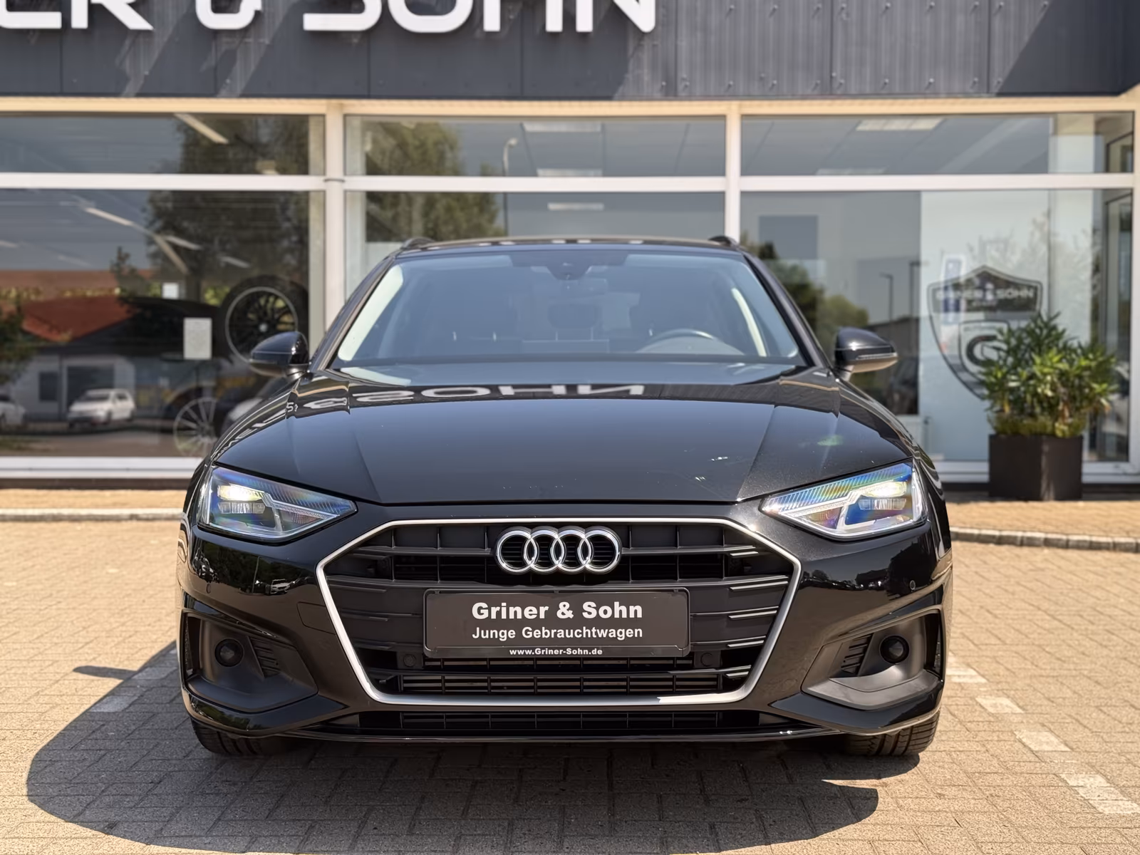 Audi A4 35 TFSI S-Tronic,Sitzheizung,Kessy,Navi,3,99%