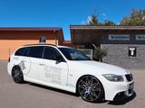 BMW 320i touring *M-SPORTPAKET*NAVI*XENON*LEDER*20" - BMW 320 aus 2010: Kombi