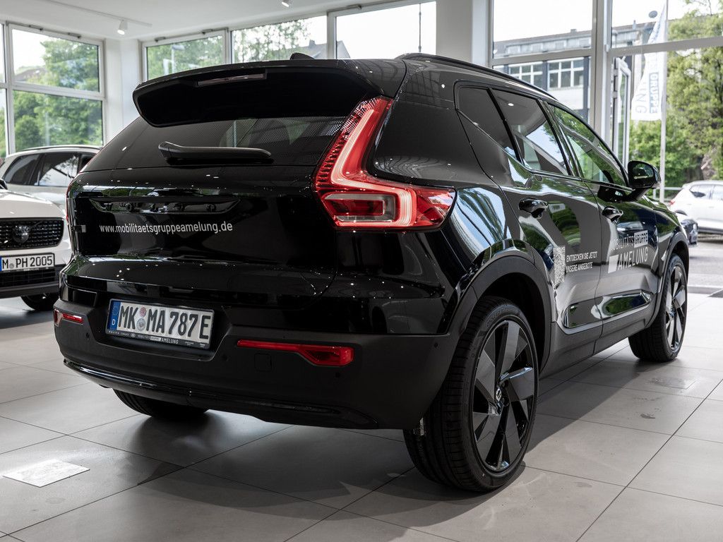 Volvo EX40 — hlavná fotografia