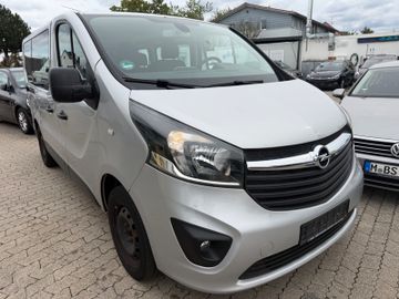 Opel Vivaro - 1