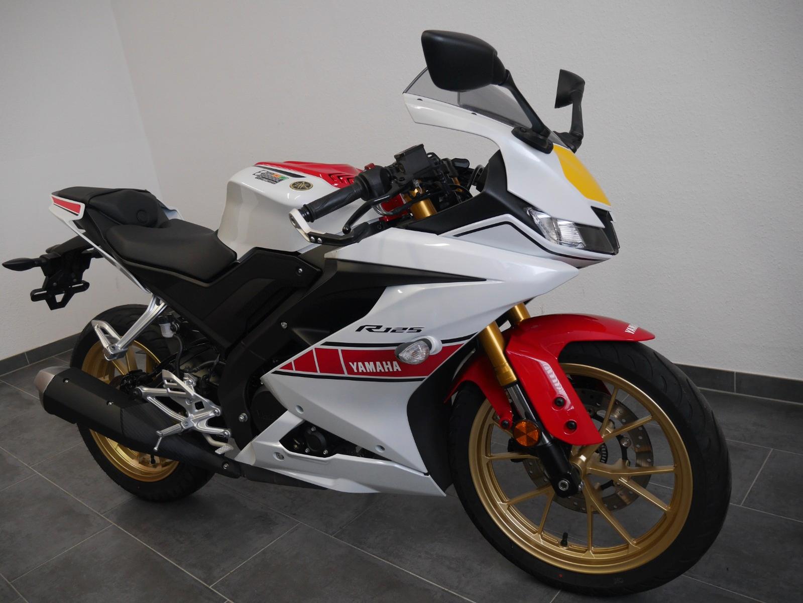 Yamaha YZF R 125 // 2500KM // WGP //