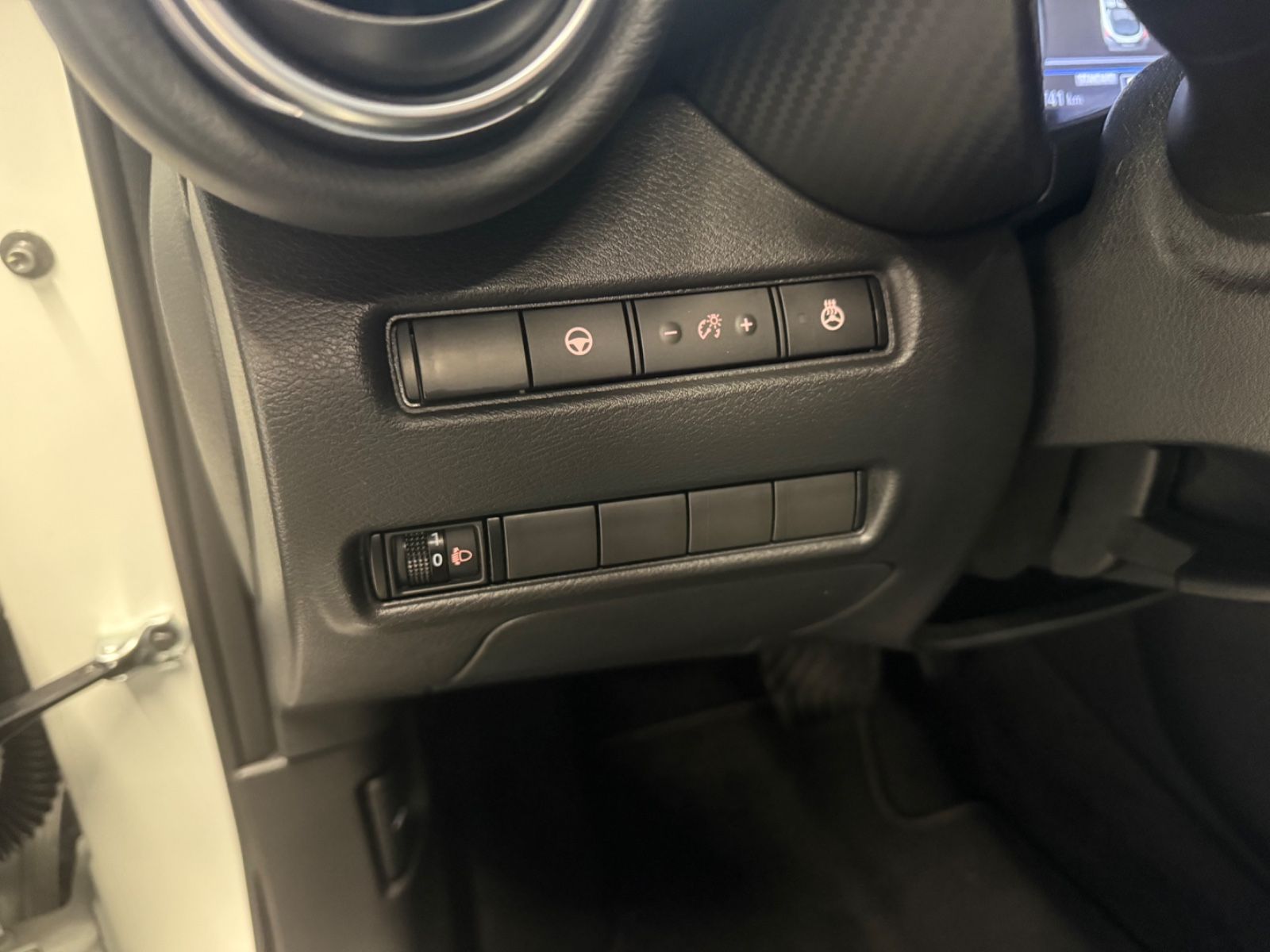 Fahrzeugabbildung Nissan Juke Hybrid Tekna; Leder, 19Zoll, 360°