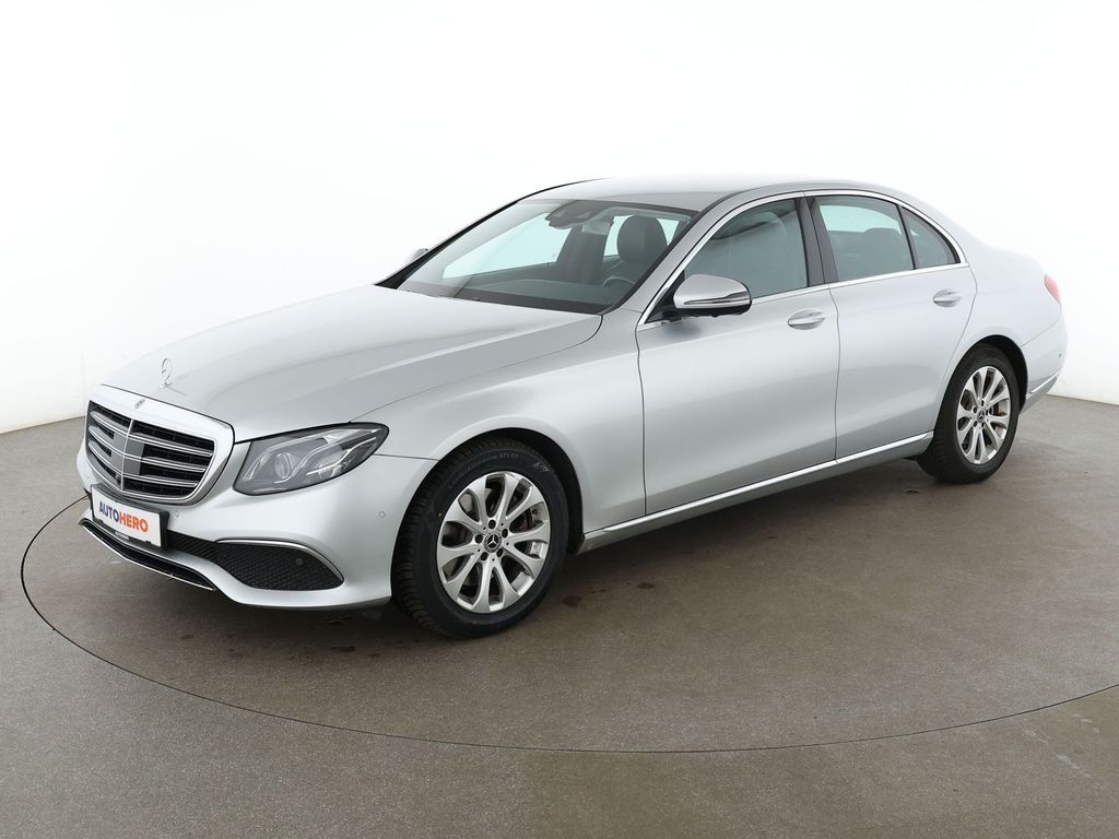 Image of Mercedes-Benz E 220